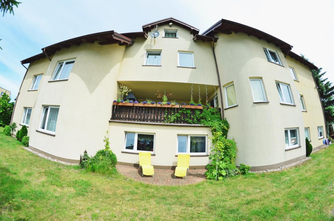 Iwona Pokoje Apartamenty Karwia Exterior photo