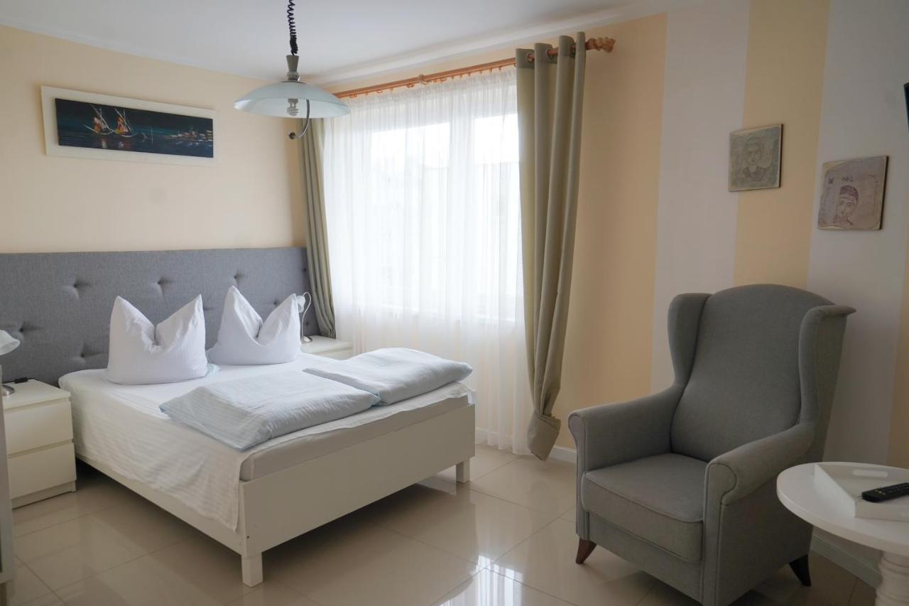 Iwona Pokoje Apartamenty Karwia Exterior photo